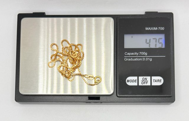 Cadena Bismark de oro de 18k, 4.75 g, 60.5 cm.