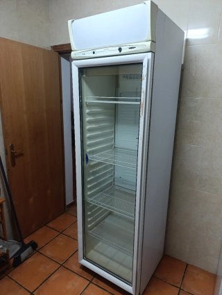 Puerta de madera rústica pino sapi