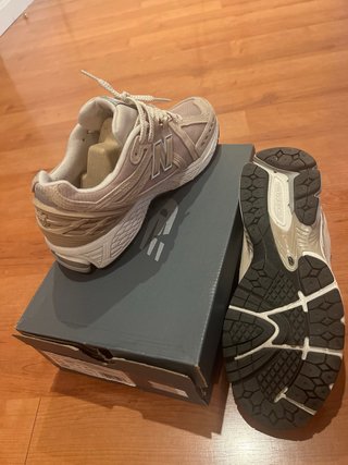 Zapatillas New Balance 1906R Beige/Plata