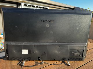 Televisor Sony 46 Negro y Plata