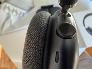 Apple AirPods Max con accesorios