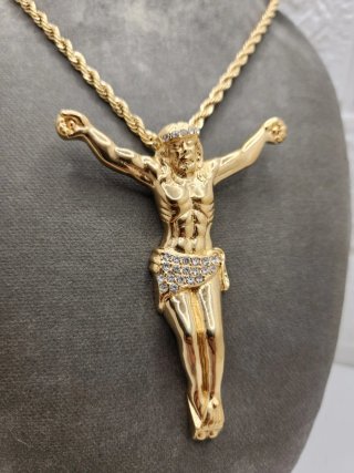 Colgante Cristo Acero Quirúrgico Chapado Oro