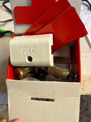 Cerrojo FAC UVE MAGNET Antibumping