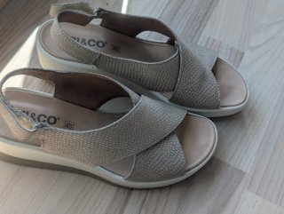 Sandalias Igi&Co Beige y Doradas