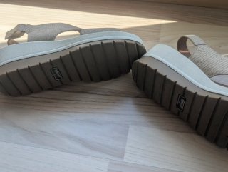 Sandalias Igi&Co Beige y Doradas