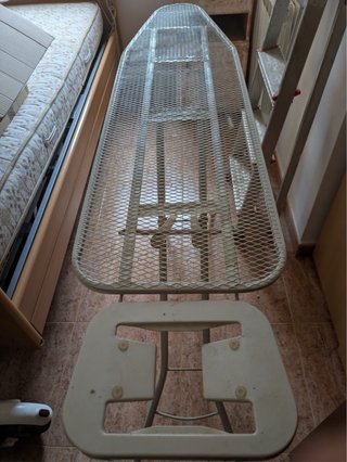 Tabla de planchar metálica