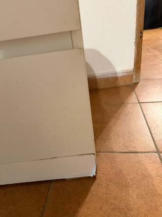 Cajonera blanca de madera Recogida en Calvià