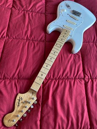 Squier Stratocaster Affinity 70s Blanca