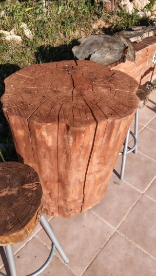 Mesa tronco de Olmo y taburetes de madera pino