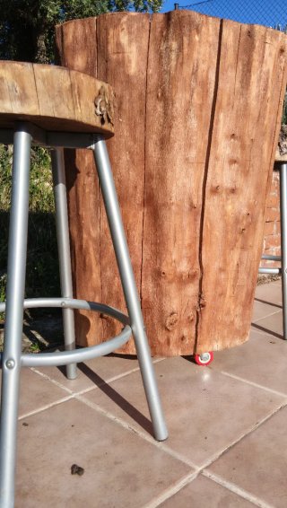 Mesa tronco de Olmo y taburetes de madera pino