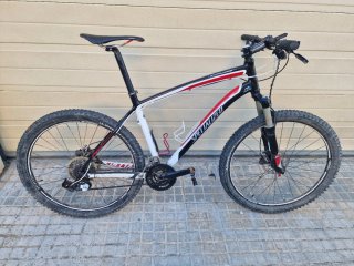 Bicicleta BTT Specialized