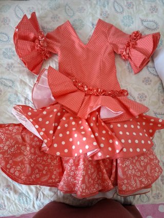 Traje de flamenca para niña talla 2