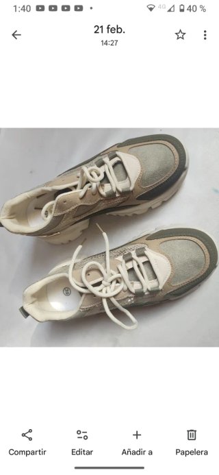 Zapatillas deportivas beige y verde talla 39