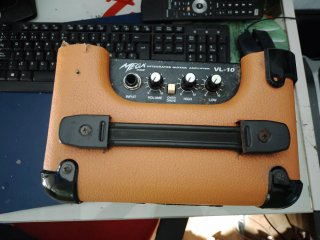 Amplificador Guitarra Mega Amp L-10 Naranja