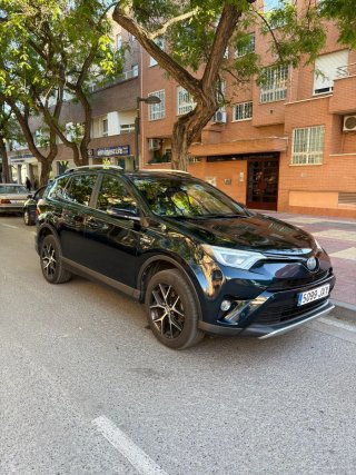Toyota RAV4 2017