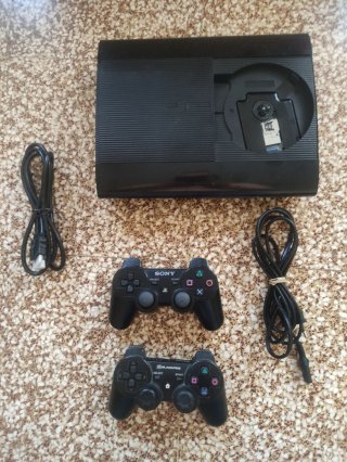 Consola PS3 Slim 500GB Negra + Juego