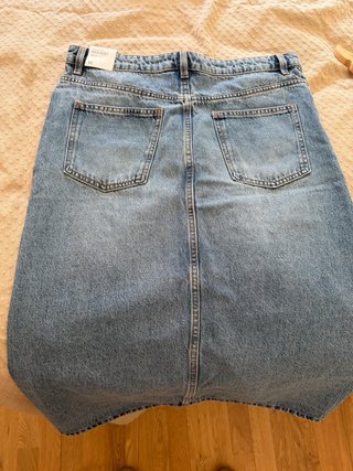 Falda midi vaquera nueva