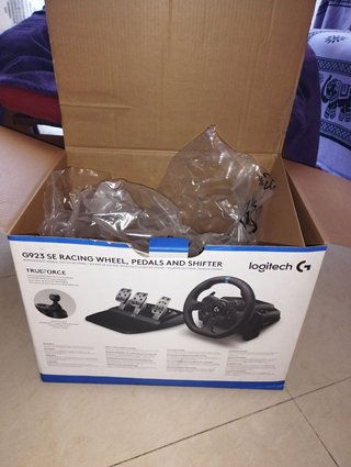 Logitech G923 SE Volante y Pedales