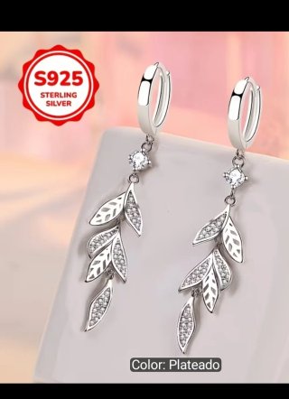 Pendientes Hojas con Circonitas de plata de ley.