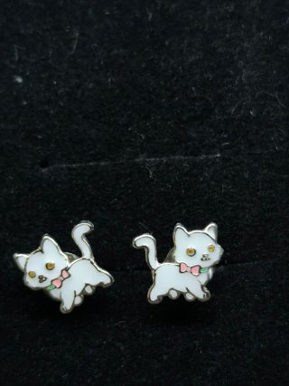 Pendientes de unicornio esmaltados
