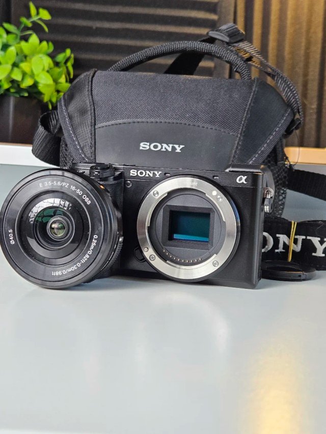 IMPECABLE | Sony Alpha a6100