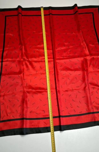 Pañuelo Grande 100% seda Yves Saint Laurent