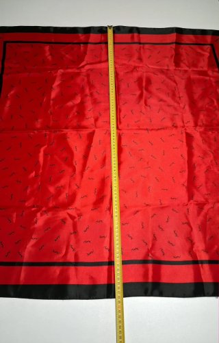 Pañuelo Grande 100% seda Yves Saint Laurent