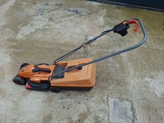Cortacésped Black & Decker 32cm E-Drive
