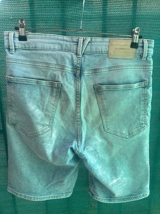 Pantalón corto vaquero PULL&BEAR desgastado