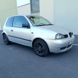 Seat Arosa 1.0 gasolina de 50cv del 2002  Etiquet