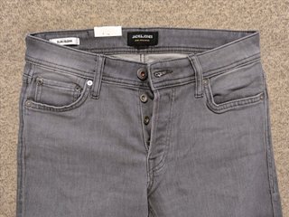 JACK & JONES CON ETIQUETAS