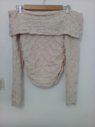 Blusa Beige Hombros Descubiertos Talla M