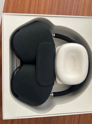 Apple AirPods Max Space Gray