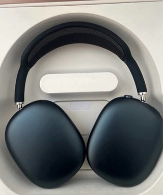 Apple AirPods Max Space Gray