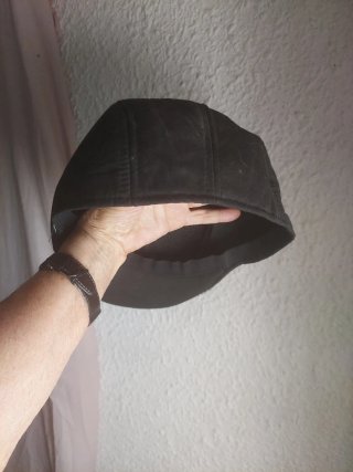 Gorra negra caballero
