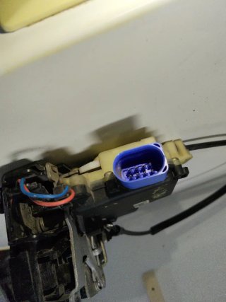 Cerradura Delantera Izquierda Seat Ibiza 6L 2006