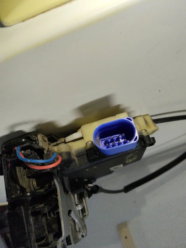 Cerradura Delantera Izquierda Seat Ibiza 6L 2006