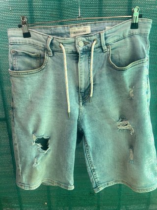 3 vaqueros cortos pull&bear