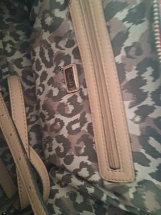Bolso Guess Rojo y Dorado