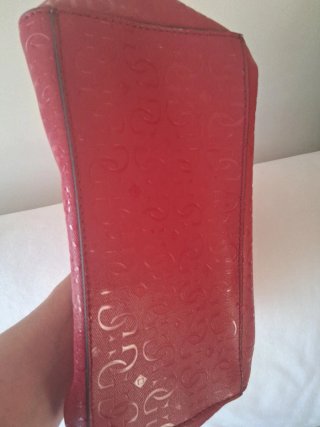 Bolso Guess Rojo y Dorado
