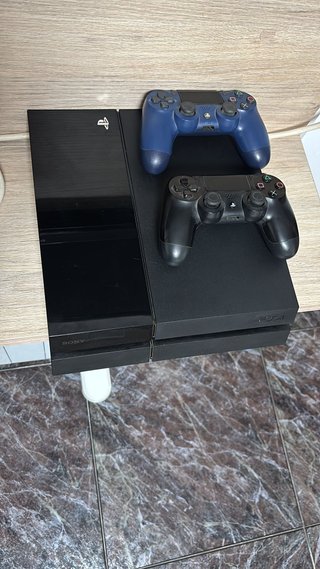 PS4 + 2 Mandos + Juegos