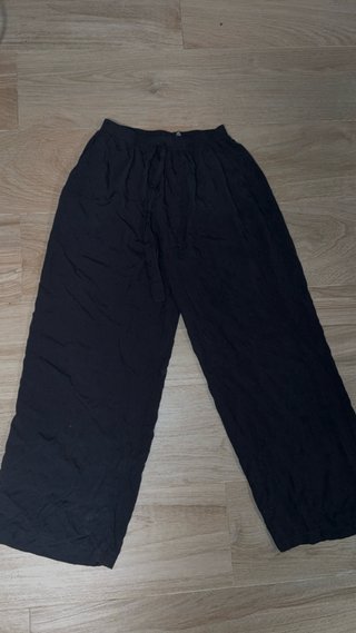 Pantalones negros anchos