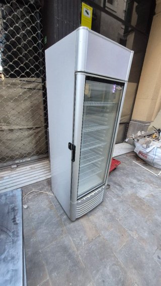 Nevera expositora cristal