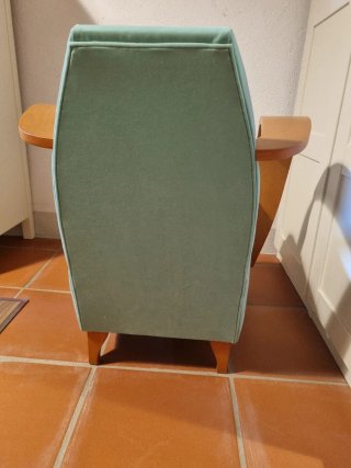 Butaca de madera y tela