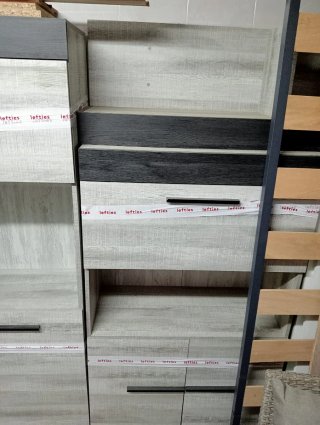 Mueble de salón modular gris y blanco