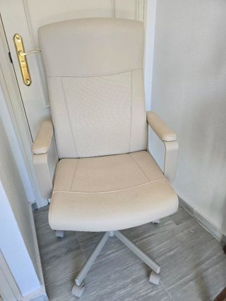 Silla de oficina IKEA MILLBERGET Murum beige