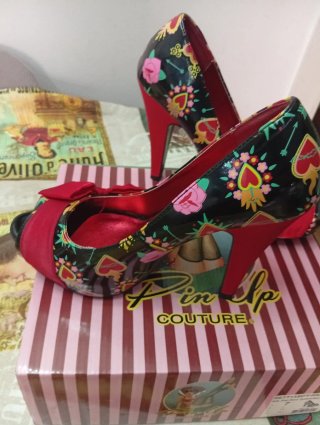 Zapatos de tacón Pin Up Couture