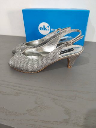 Zapatos de fiesta plateados talla 40
