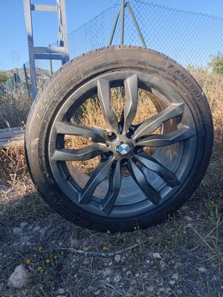 Llantas BMW con neumáticos
