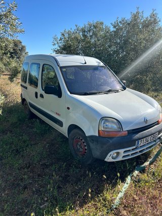 Renault kangoo 2003 GRIPADA NECESITA MOTOR